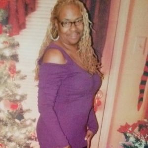 Meet your Posher, Deborah